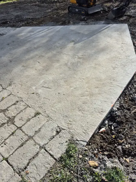 A kész állapot – illesztés a meglévő burkolathoz.
